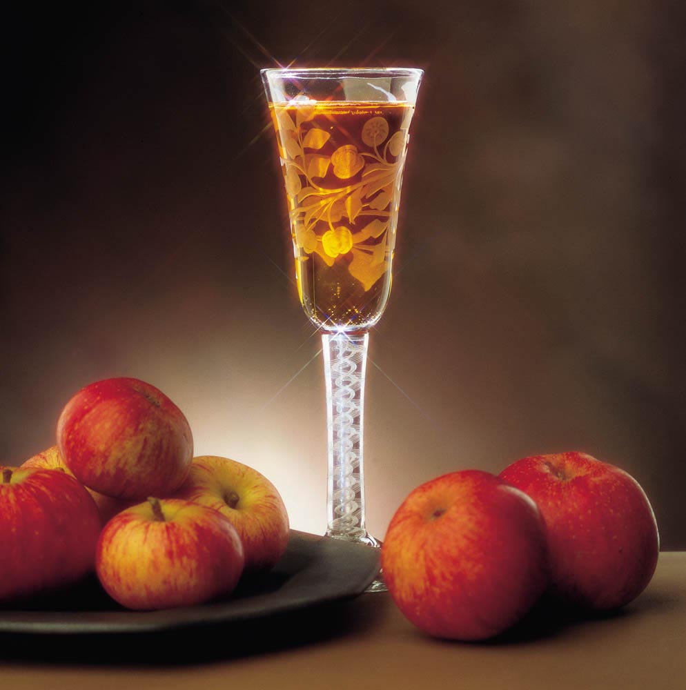 File:GlassofCider.jpg