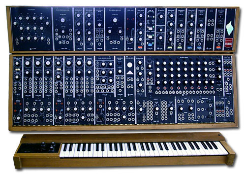 File:Moog_Modular_55_img2.jpg