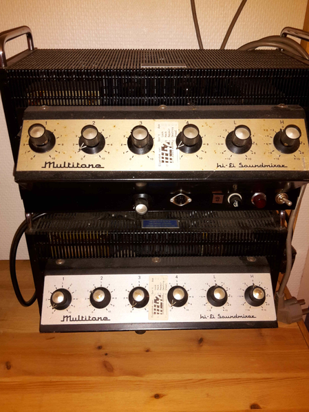 Bestand:MultitoneBuizenversterkers Picture.png