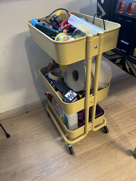 Bestand:Tool Toolkarretje Bovenkamer Picture.jpg