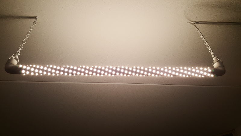 Bestand:Rioolpijp-super-ledstrip-lamp Picture.jpg