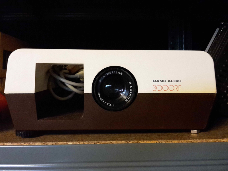 Bestand:Diaprojector Picture.png