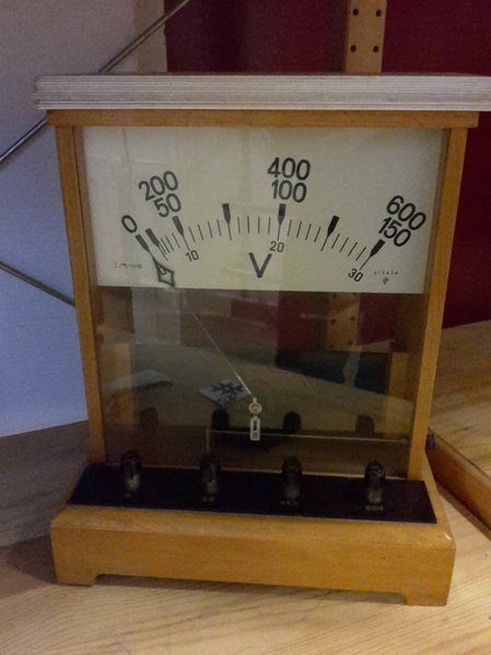 Bestand:Voltmeter Picture.png