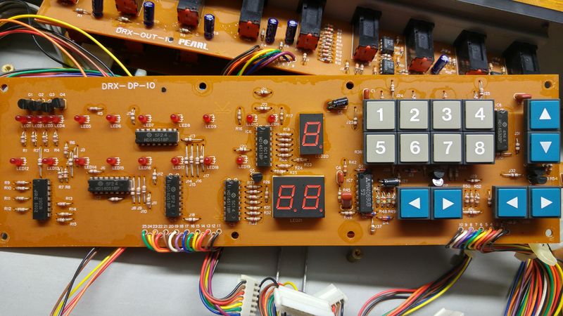 Bestand:Drum-x buttonpanel front.jpg