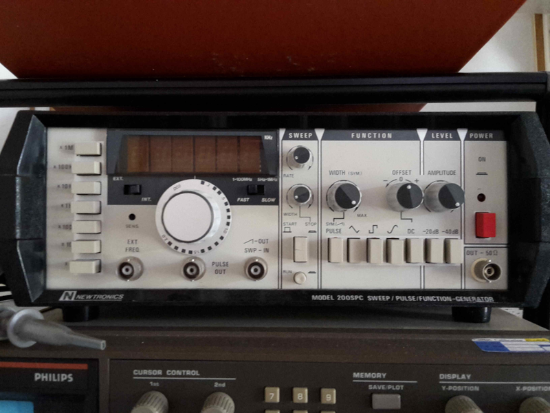 Bestand:NewtronicsPulseGenerator Picture.png