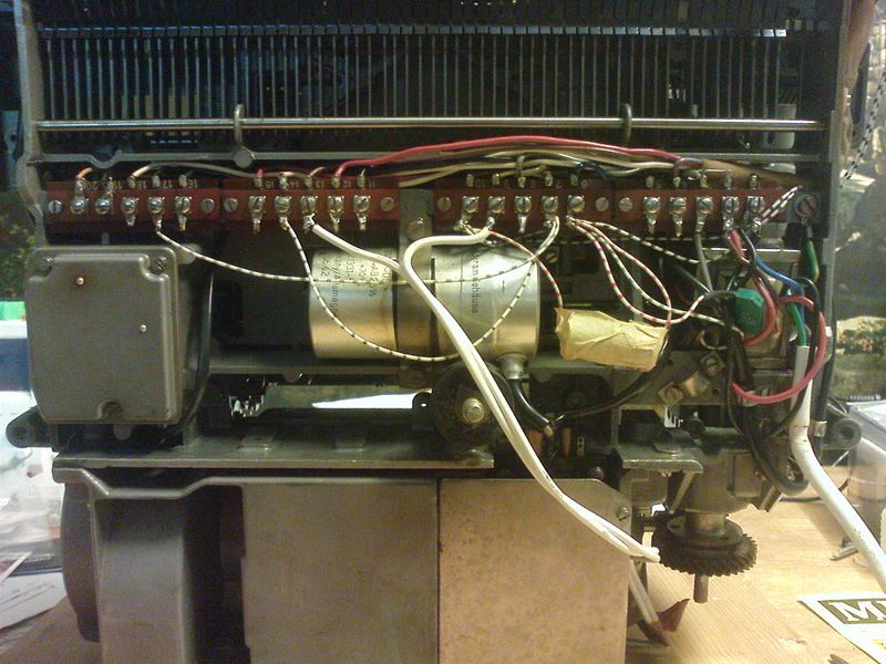 Bestand:Siemens-t100a-underside-before.JPG